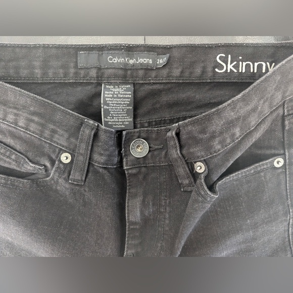 Calvin Klein Jeans - Picture 6 of 6